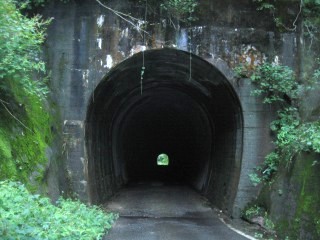 阿手隧道（現役）