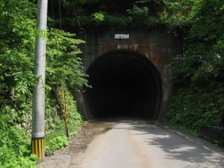 仏壁隧道（現役）