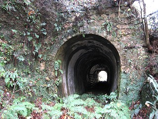 ニツ屋トンネル